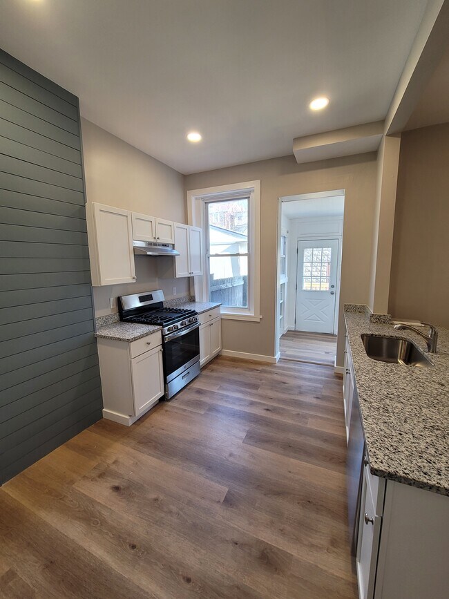 Foto del edificio - 3712 Parviss St