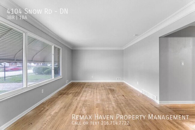 Foto del edificio - 4104 Snow Rd DN, Parma- Spacious 3 bedroom...