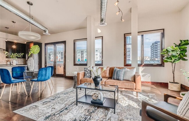 Building Photo - 2101 Larimer St