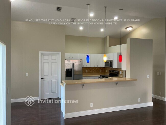 Foto del edificio - 4872 NW 103rd Dr