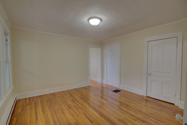 Building Photo - SL AAC1127