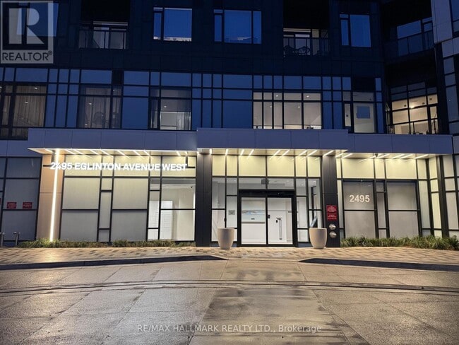 Building Photo - 2495 Eglinton Ave W