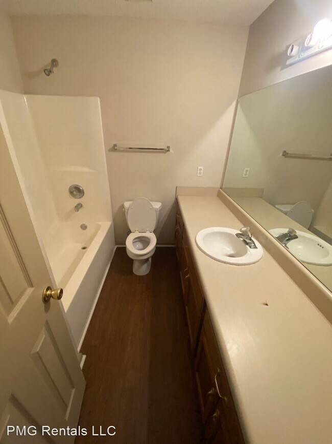 Building Photo - 3 br, 2 bath House - 410 S College 4