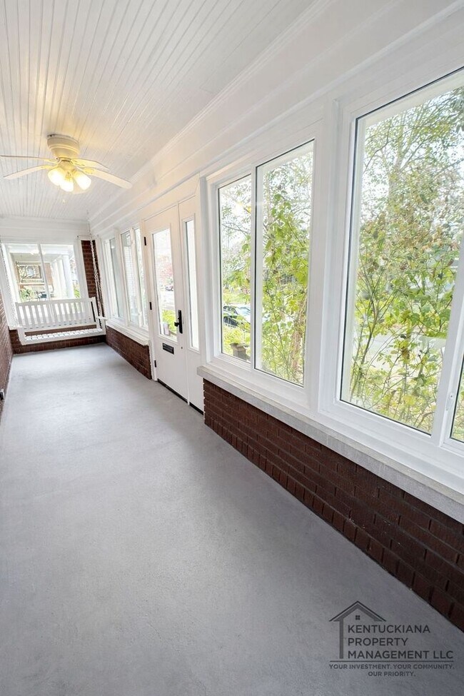 Building Photo - Gorgeous Renovated Highlands Bungalow – Available for Rent!