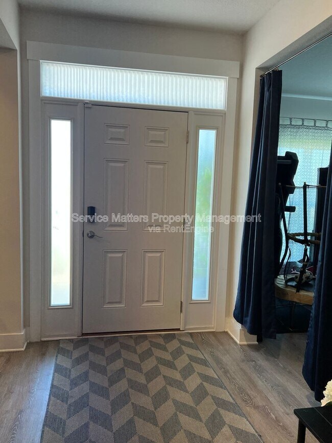 Foto del edificio - 6166 Forest Bay Ave