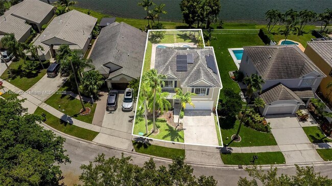 Foto del edificio - 5768 S Plum Bay Pkwy