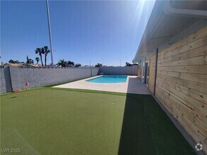 Building Photo - 5836 Corazon Dr