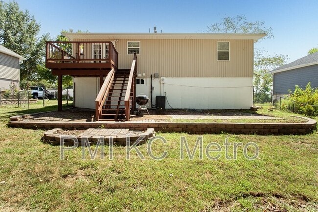 Building Photo - 1320 R D Mize Rd