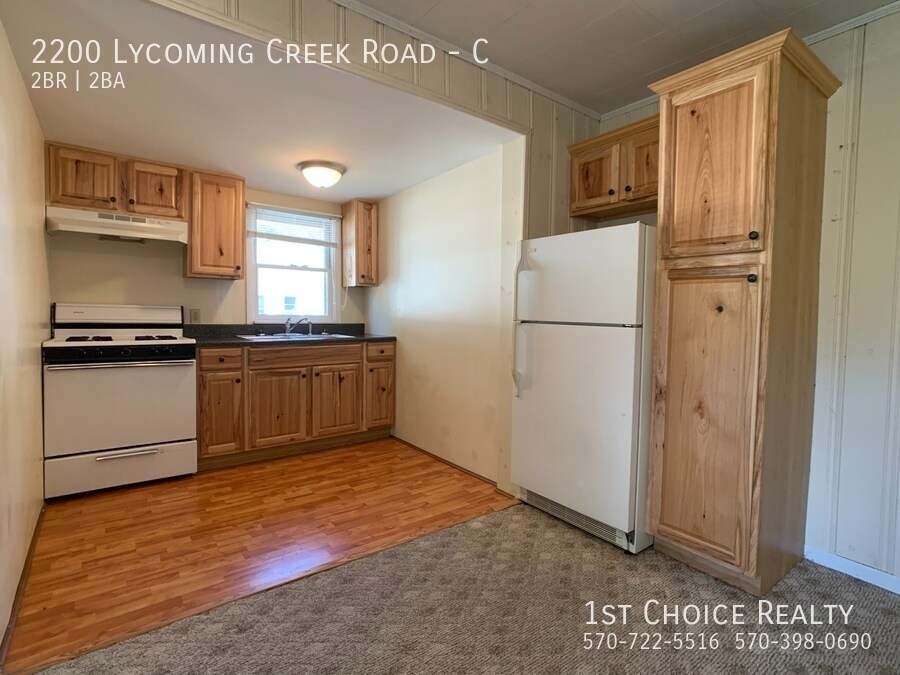 Primary Photo - Affordable 2 bedroom 1 1/2 bath apartment!
