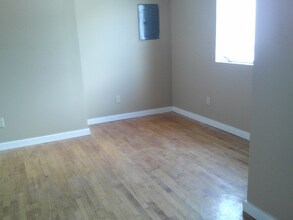 Building Photo - 1376 NY-7