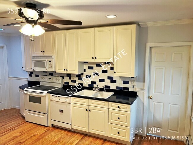 Building Photo - Spacious 3 bedroom Colonial in quiet Windh...