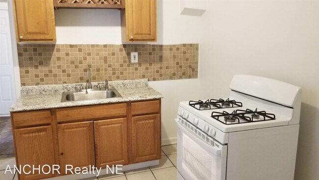 Building Photo - 3 br, 1 bath House - 232 E Garrett St