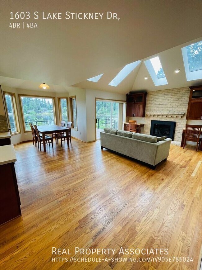 Foto del edificio - 1603 S Lake Stickney Dr