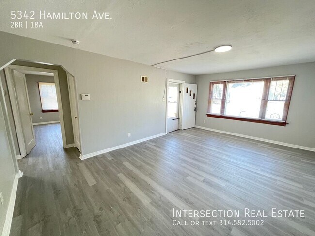 Foto del edificio - 5342 Hamilton Ave