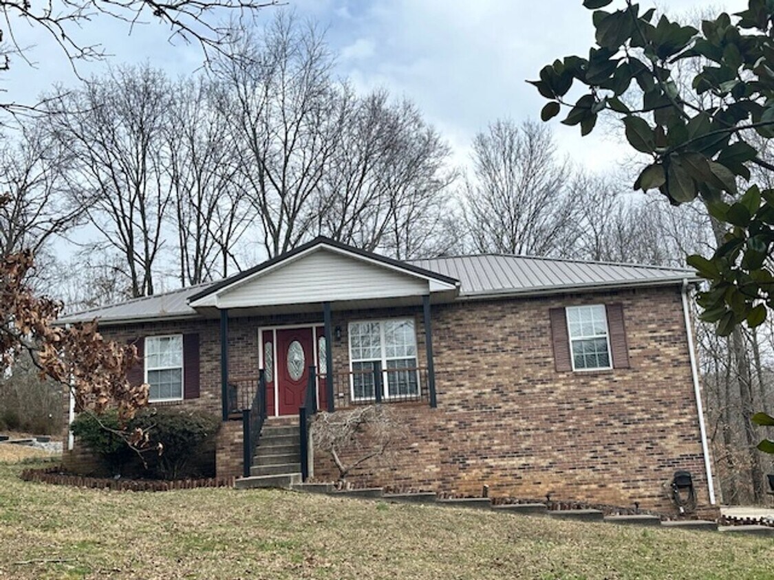 3375 Lewis Atkins Rd, Woodlawn, TN 37191 House Rental in Woodlawn, TN