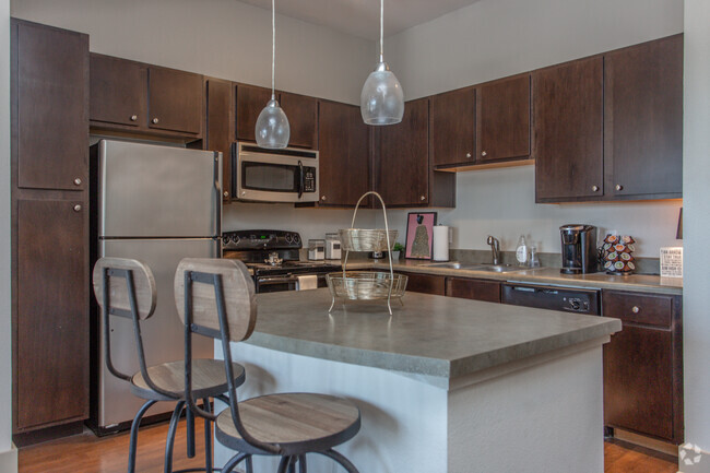 2 Br, 2 Ba - 950 SF - B1 - Lofts at Wolf Pen Creek