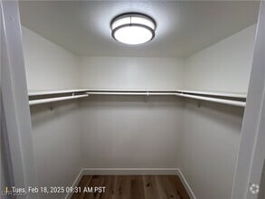 Building Photo - 4495 Faberge Ave