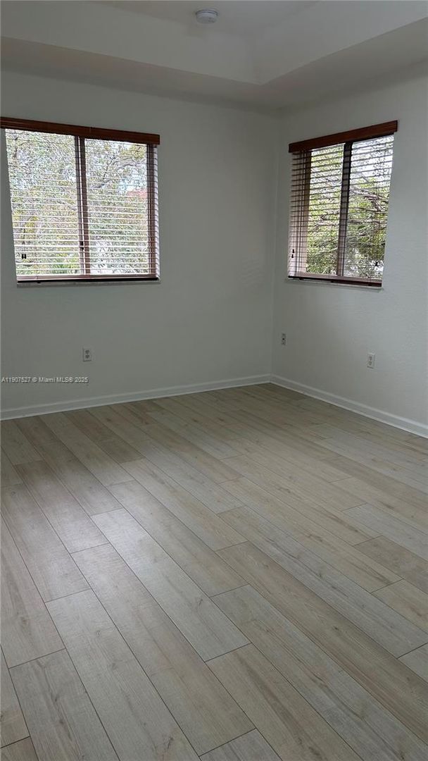 Foto del edificio - 21207 NW 14th Pl