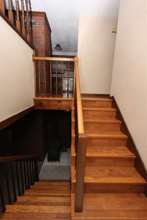 Building Photo - 304 Hazel Dr