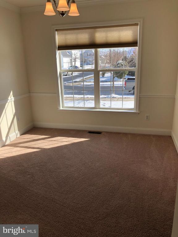 Building Photo - 211 Tubman Dr