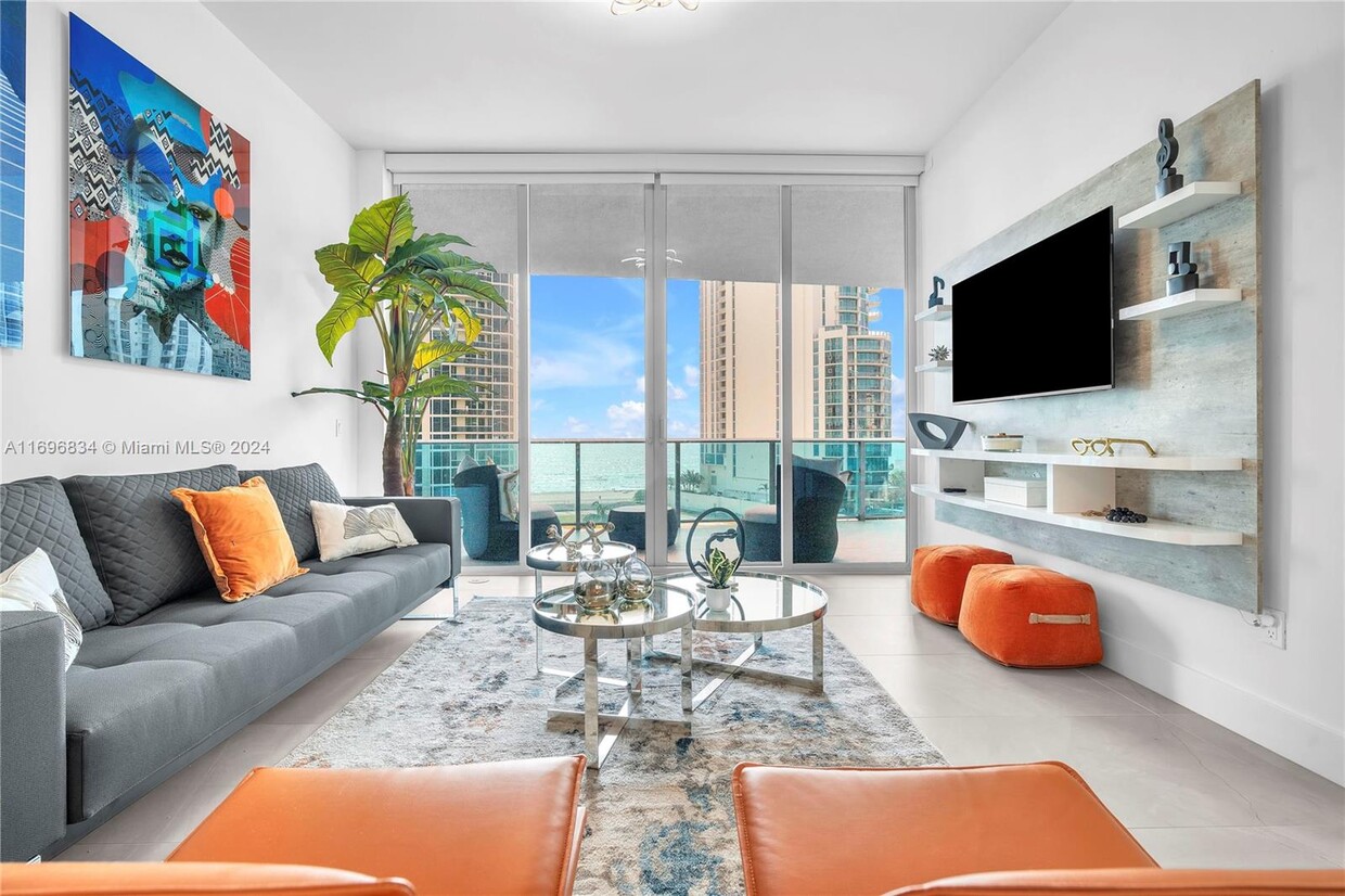 Foto principal - 17550 Collins Ave