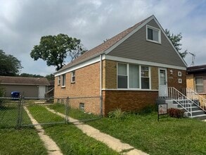 Building Photo - 13958 Betty Ln