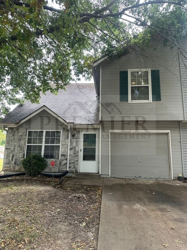 Building Photo - 1039 Dean Dr