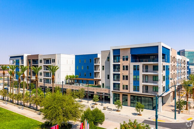 Building Photo - Auric at Symphony Park Building Photo - Auric at Symphony Park