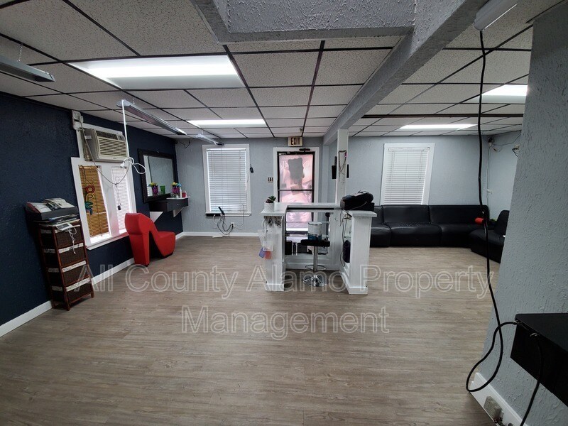 Foto del edificio - 1327 Quintana