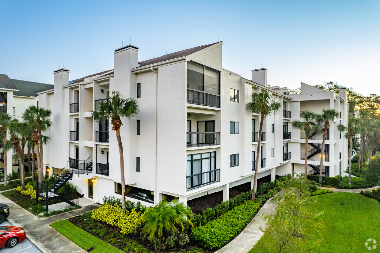 200 Carolina Ave Winter Park, FL 32789-3160 - Park West Condominiums