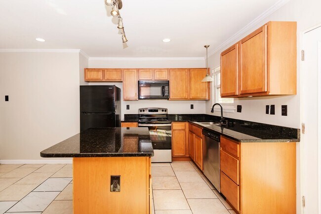 Foto del edificio - Lovely 3 Bedroom 2 Bathroom Home