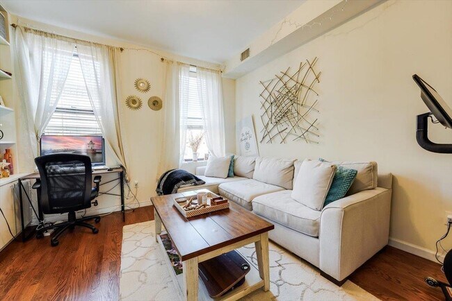 Foto del edificio - 129 Willow Ave