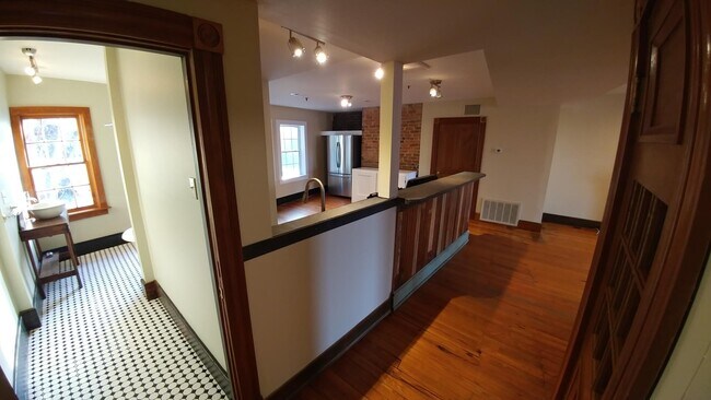 Foto del edificio - 237 N Sycamore St