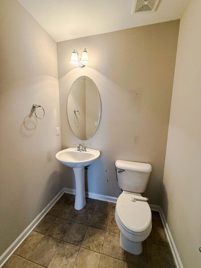 Foto del edificio - 164 Ladden Ln