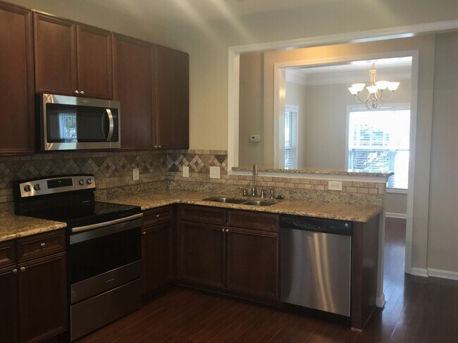 Foto del edificio - 3204 Neuse Crossing Dr