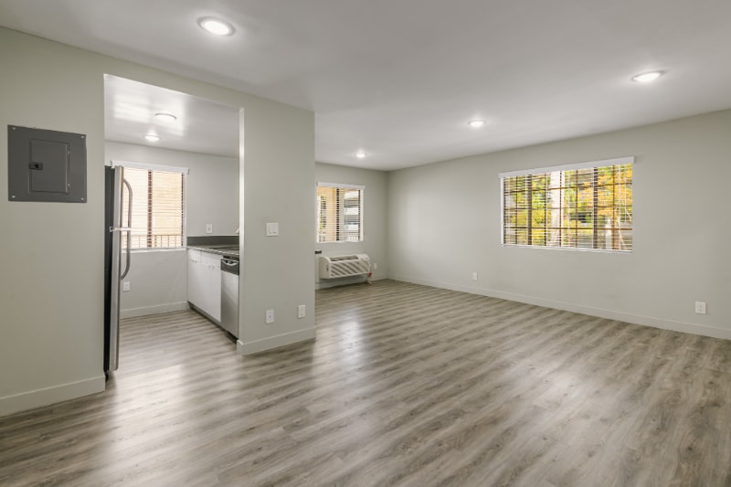 Foto principal - 1535 N Kenmore Ave