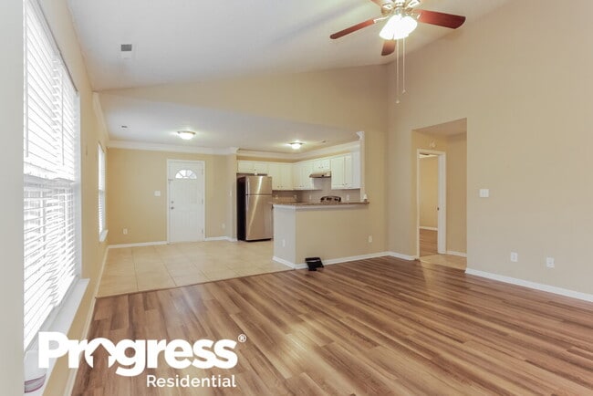 Building Photo - 2108 Sebastiani Dr