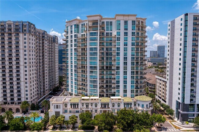 Foto del edificio - 450 Knights Run Ave