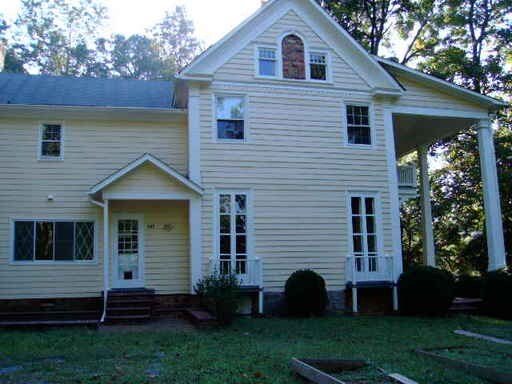 Building Photo - 203 S Cameron St