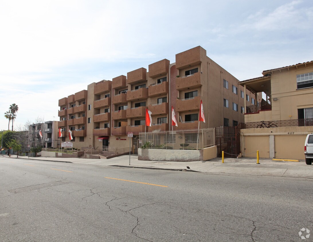 Primary Photo - South Towers