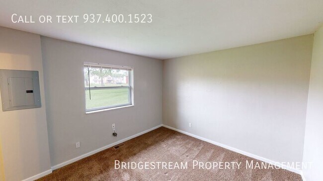Building Photo - **MOVE IN SPECIAL** Ranch level 1 bedroom,...