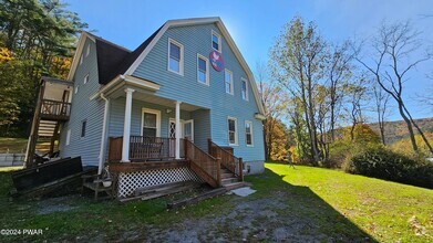 Building Photo - 130 Hortonville Main St