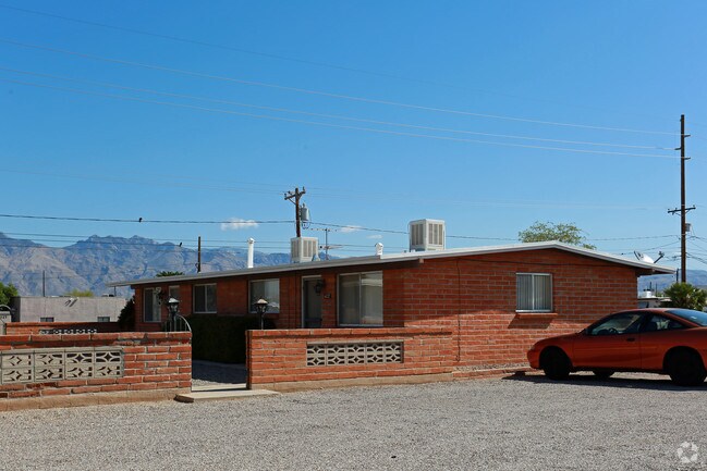 Building Photo - 4114-4122 E Bellevue St