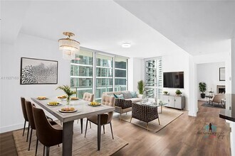 Building Photo - 300 S Biscayne Blvd