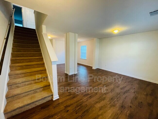 Foto del edificio - 5316 Park Brook Dr