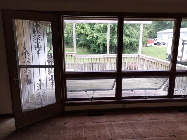 Foto del edificio - 20277 Emery Rd