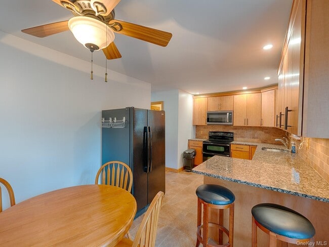 Foto del edificio - 4 Forge Gate Dr