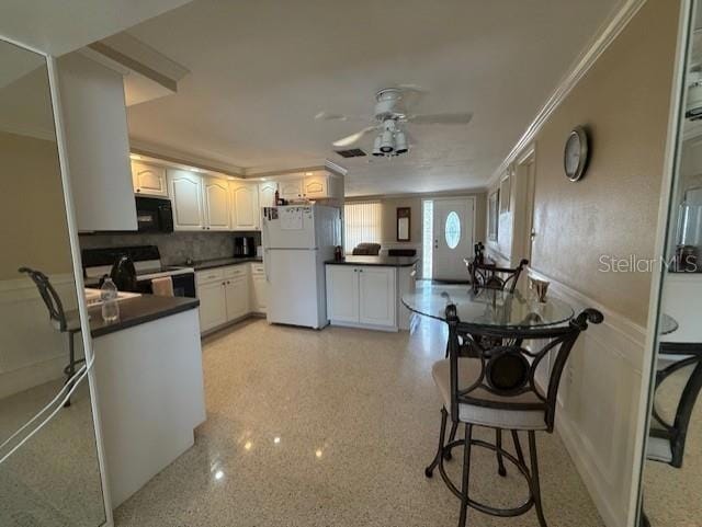 Foto del edificio - 5025 Zodiac Ave