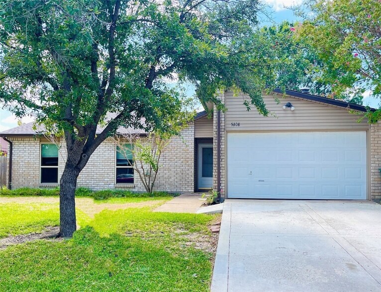 Foto principal - 5208 Norris Dr