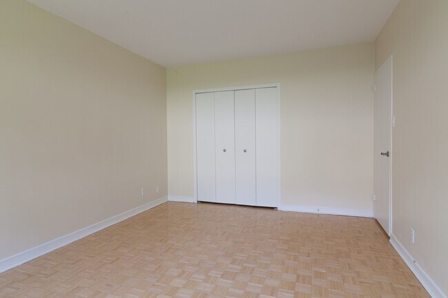 Photo du bâtiment - 4555 Av. Bonavista